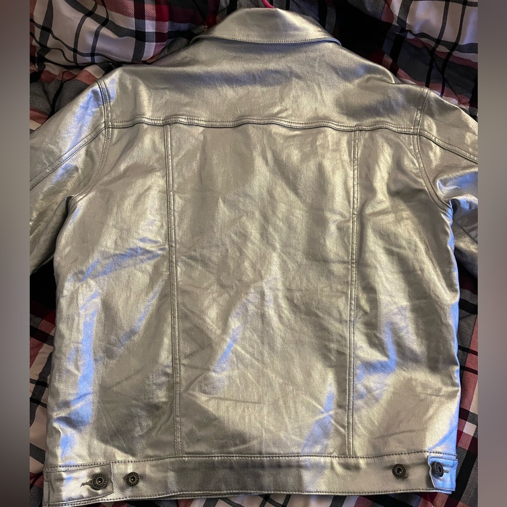 Valabasas jeans jacket metallic in very good condition size Large